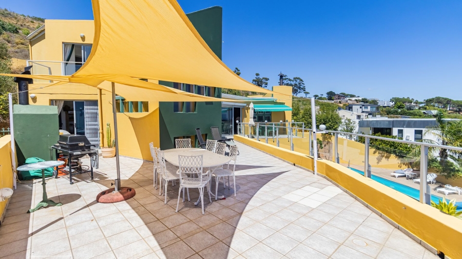 4 Bedroom Property for Sale in Rome Glen Western Cape